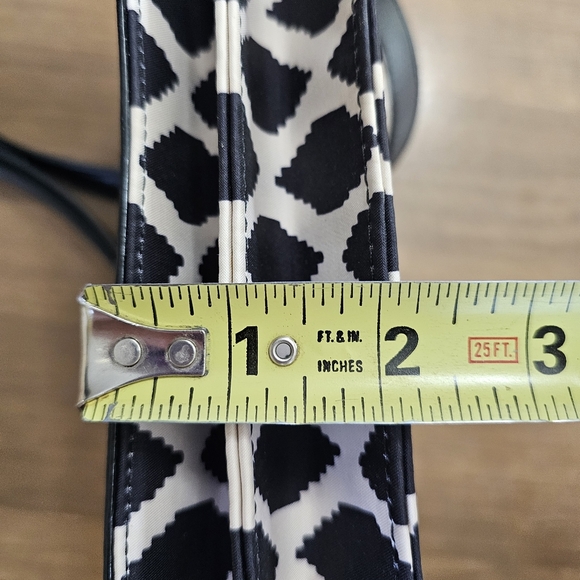 VERA BRADLEY CROSSBODY - Picture 11 of 12